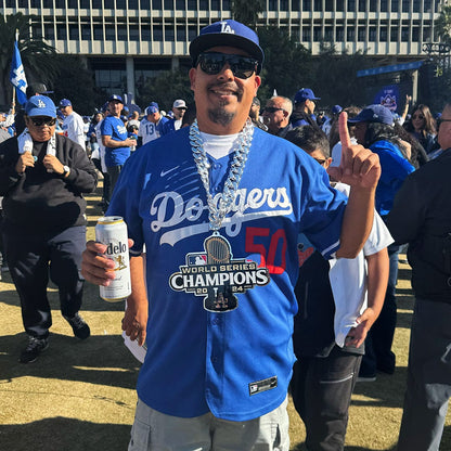 TrophySmack 2024 World Series LA Dodgers MLB Chromatic Chain