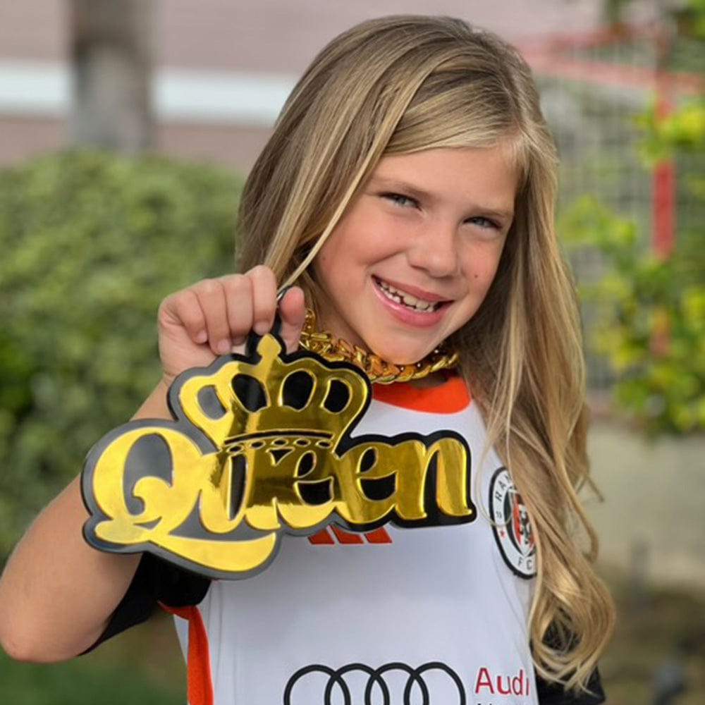 TrophySmack Jumbo Queen Necklace